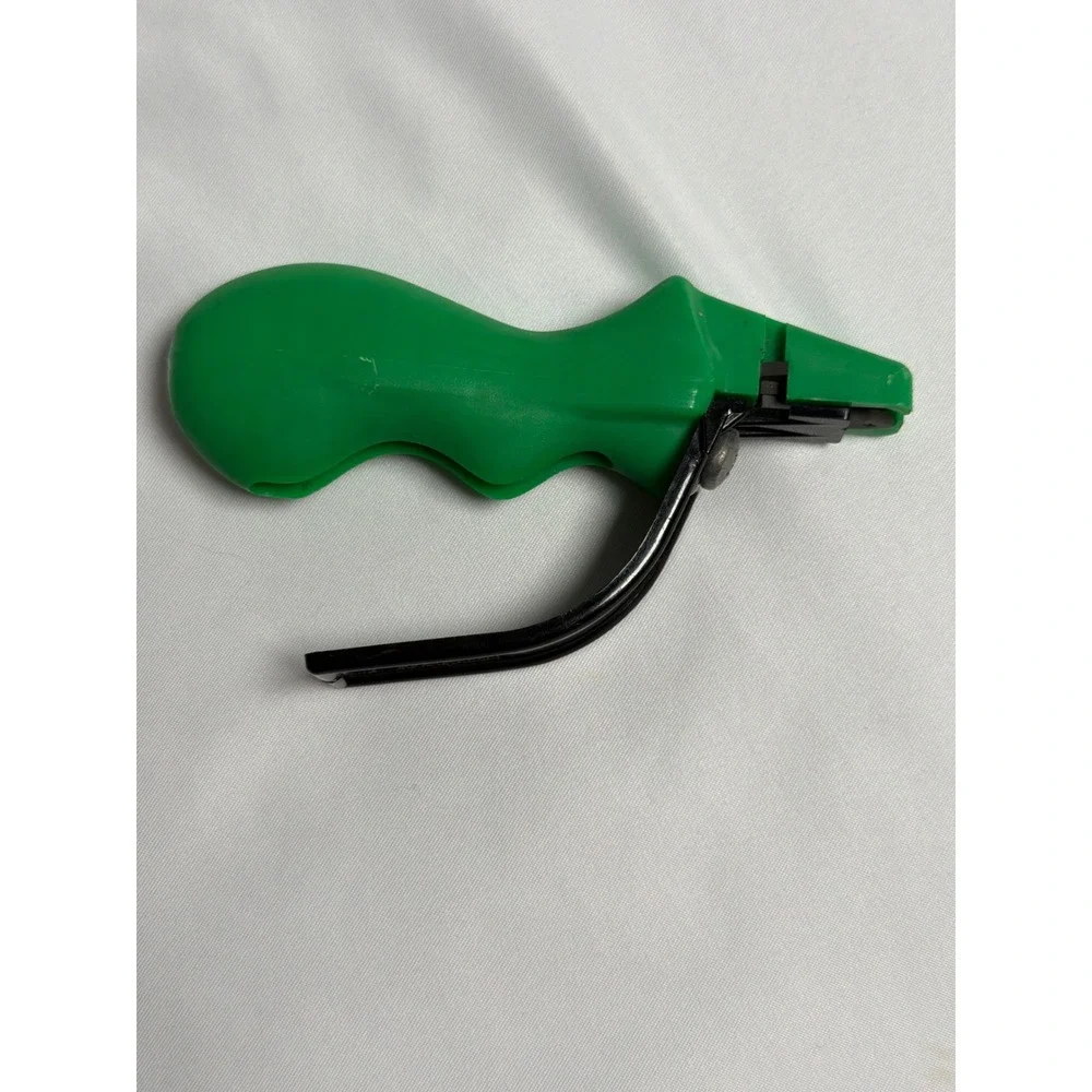 Vintage Byers Creative Sales Knife Sharpener Unisex OS Green Excellent